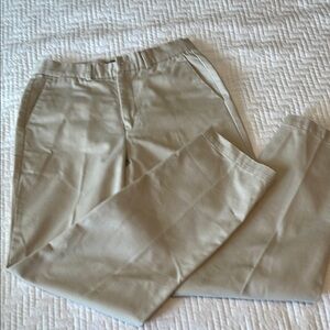 Dockers Tan Chinos Relaxed Fit, Size 6 Medium.